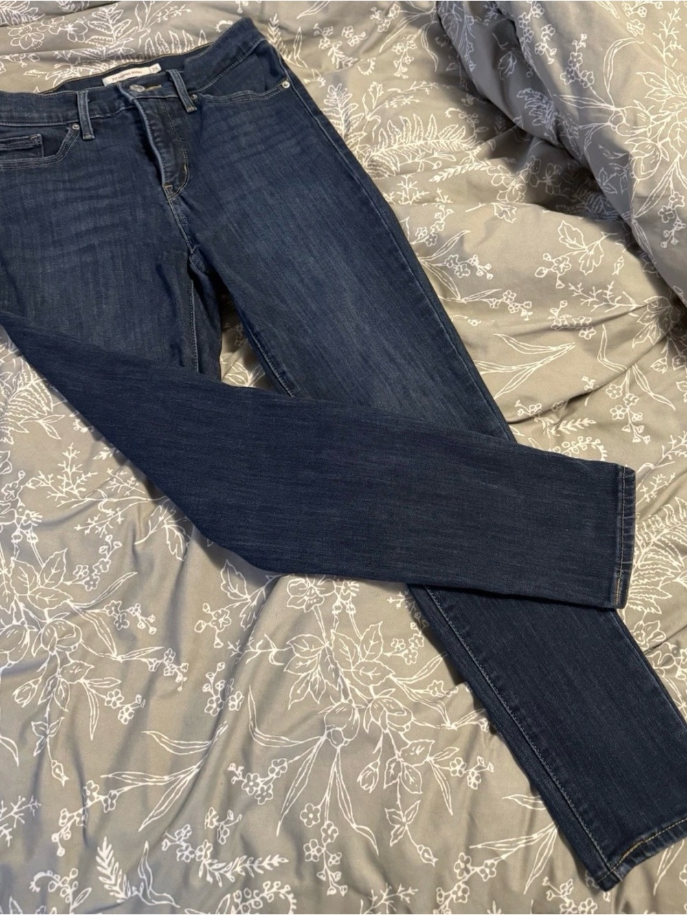 Levi’s Women’s Dark Blue Slim Jeans